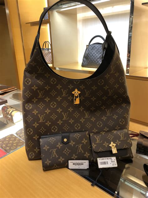 where to buy louis vuitton handbags in paris|louis vuitton official paris website.